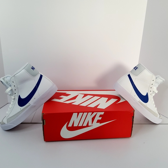Nike White and Blue High-Top Sneakers - Picture 6 of 9